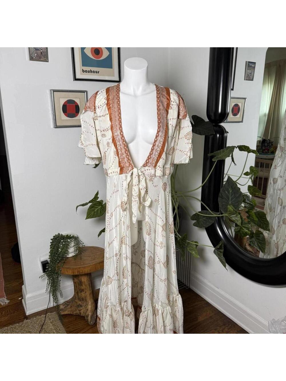 Lovin India maxi dress / robe with tie waist and open front.